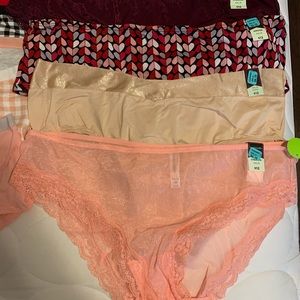 Women’s NWT + NWOT cheeky style panties